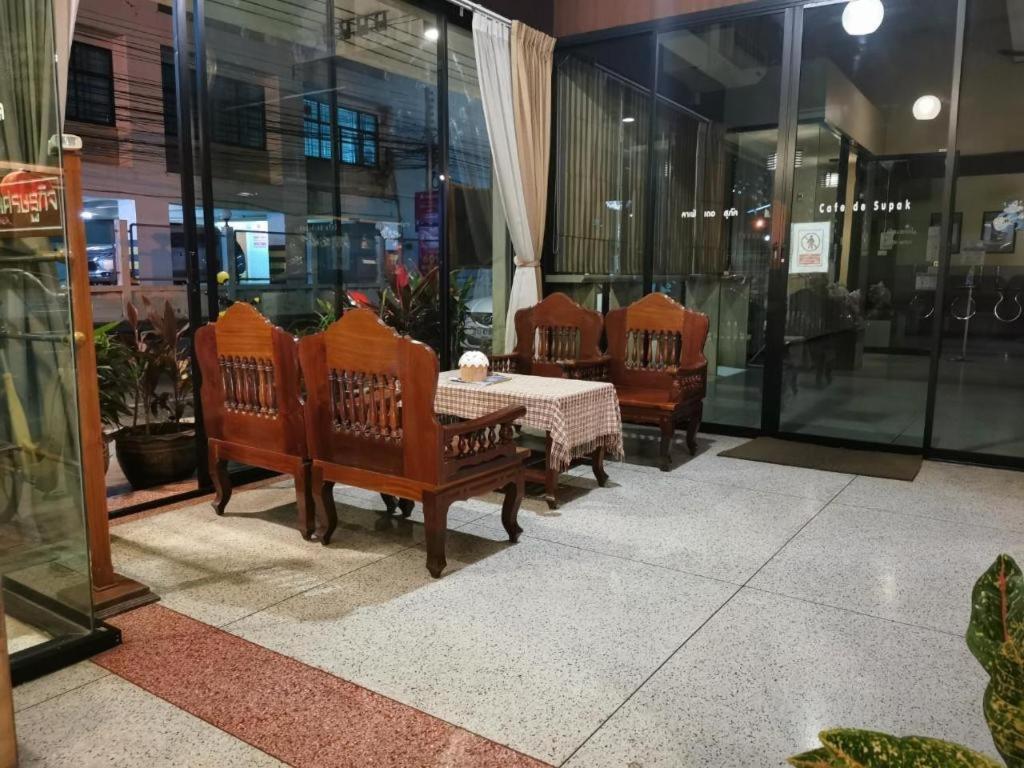 Supak Hotel Kalasin Luaran gambar