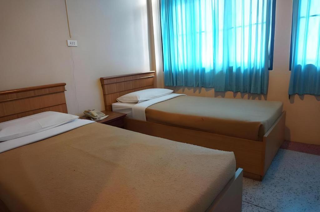 Supak Hotel Kalasin Luaran gambar